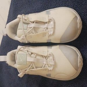 Nike boys sneakers sz 10c